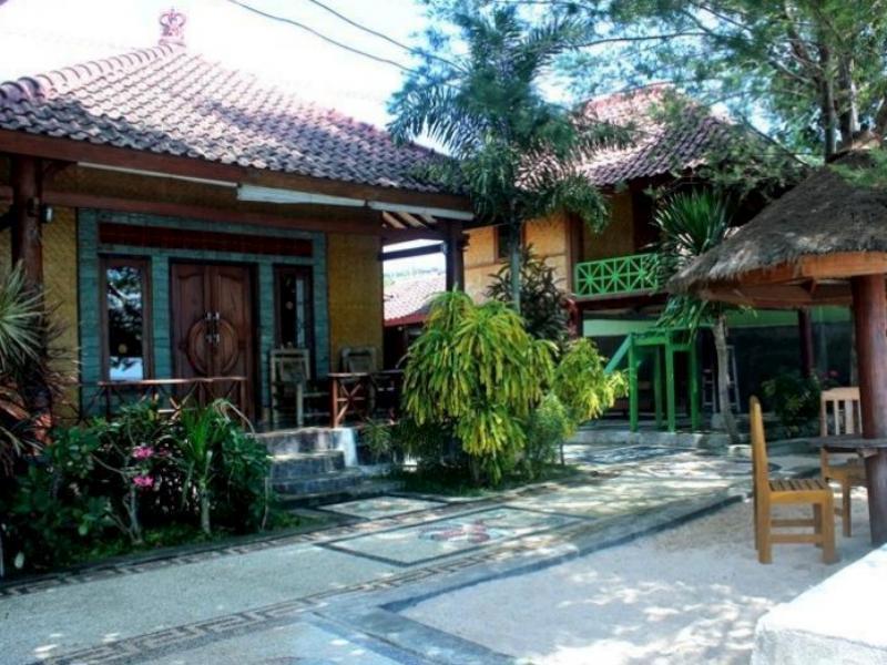 Krisna And Restaurant 2*